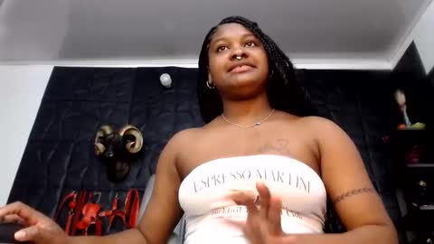 Hanna  online show from May 10, 3:17 pm