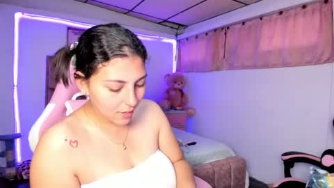 cristal_smith20 online show from June 15, 12:29 pm
