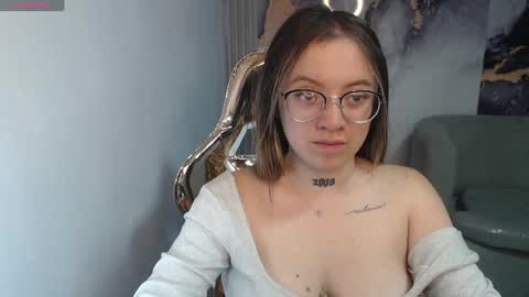 Snapshot of cristal_v_ chatting on January 17, 8:44 pm Cristal online show from January 17, 8:44 pm