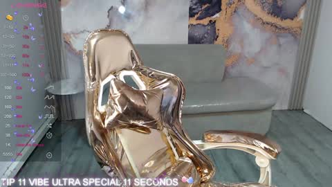 Snapshot of cristal_v_ chatting on January 26, 3:17 am Cristal online show from January 26, 3:17 am