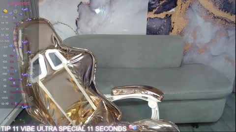 Snapshot of cristal_v_ chatting on February 9, 3:00 am Cristal online show from February 9, 3:00 am