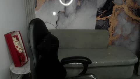 Snapshot of cristal_v_ chatting on September 10, 3:06 am Cristal online show from September 10, 3:06 am