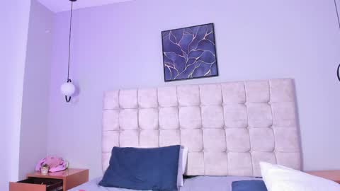 Snapshot of cristal_wom chatting on June 4, 4:02 pm Cristal online show from June 4, 4:02 pm