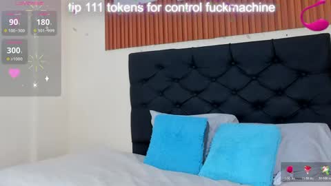 Snapshot of cristale69 chatting on April 11, 6:34 pm cristale69 online show from April 11, 6:34 pm