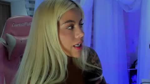 Laura online show from July 15, 12:27 am
