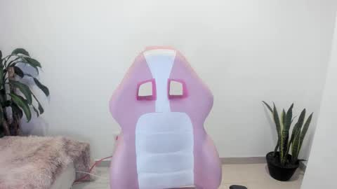 sofia online show from February 19, 5:25 am