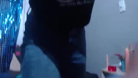 cristalmateus707rs online show from September 24, 9:29 pm