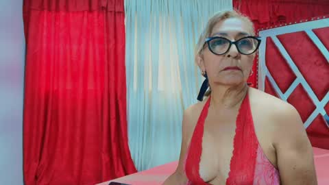 cristalmature online show from June 4, 12:33 pm