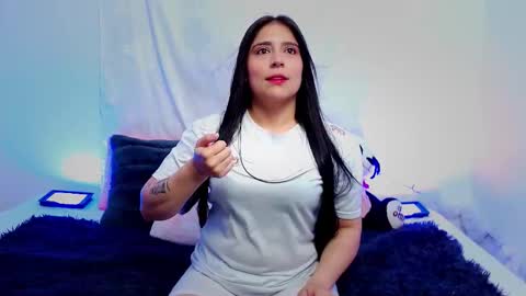 cristalssmith online show from February 11, 3:55 am