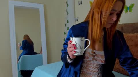 Snapshot of cristalwalker__ chatting on January 9, 12:19 pm cristal walker online show from January 9, 12:19 pm