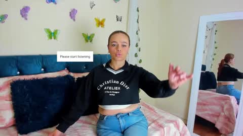 Snapshot of cristalwalker__ chatting on September 12, 11:43 am cristal walker online show from September 12, 11:43 am