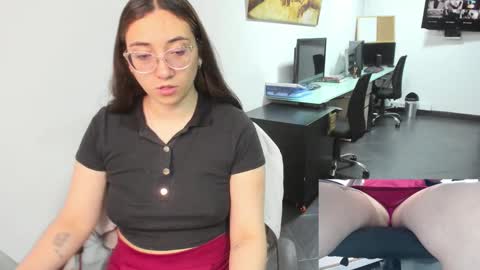 you can call me your sweettie assistant   online show from January 28, 12:00 pm