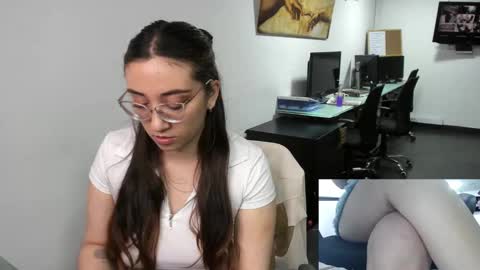 you can call me your sweettie assistant   online show from January 31, 3:22 pm