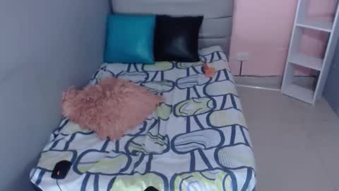 Snapshot of cristensmith707rs chatting on February 20, 7:36 pm cristensmith707rs online show from February 20, 7:36 pm