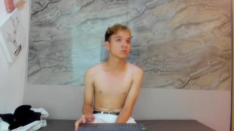 Cristhian online show from October 4, 3:32 pm
