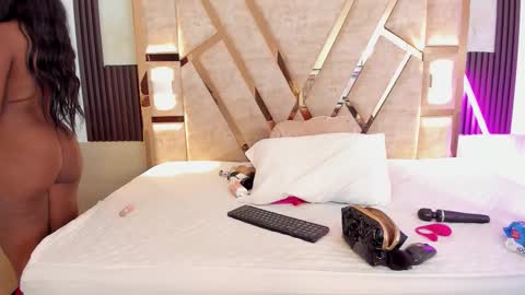 cristin  online show from October 22, 7:13 pm