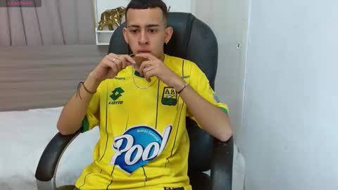 Cristhofer online show from February 11, 3:55 am