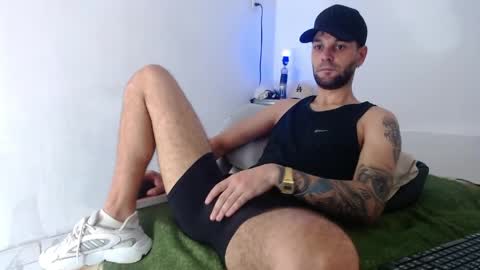 cristianhot125 online show from May 24, 5:07 pm