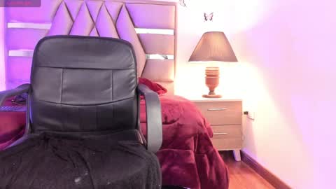 Cristina online show from December 18, 11:19 pm