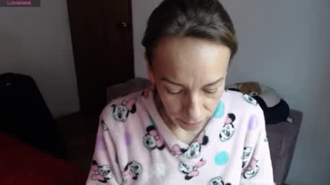 Snapshot of cristin_doll chatting on October 26, 4:02 pm cristina online show from October 26, 4:02 pm