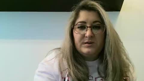 cristina20021991 online show from March 2, 4:21 pm