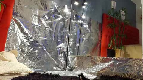 Snapshot of cristina_aznar chatting on March 25, 7:31 pm Cris online show from March 25, 7:31 pm