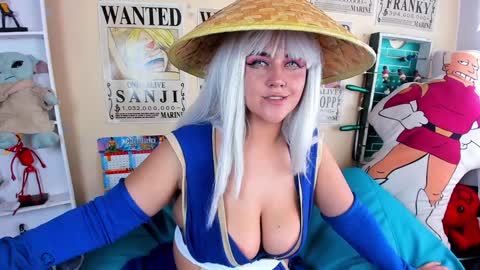 Snapshot of cristina_blue21 chatting on January 9, 6:04 pm Cristina online show from January 9, 6:04 pm