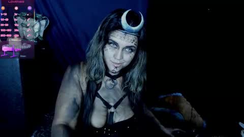 Snapshot of cristina_blue21 chatting on October 30, 11:33 am Cristina online show from October 30, 11:33 am