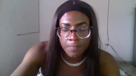 Snapshot of cristina_jennerdoll2104 chatting on December 25, 4:54 pm cristina_jennerdoll2104 online show from December 25, 4:54 pm