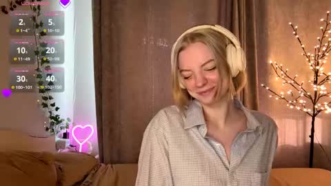 Snapshot of cristinekondo chatting on June 4, 4:13 pm Marry online show from June 4, 4:13 pm