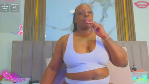 Snapshot of cristinsexy_ chatting on July 28, 10:54 am Cristina online show from July 28, 10:54 am