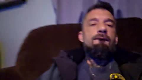 Snapshot of cristo8inch chatting on May 28, 10:34 am cristo8inch online show from May 28, 10:34 am