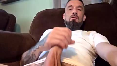 Snapshot of cristo8inch chatting on June 4, 5:52 pm cristo8inch online show from June 4, 5:52 pm