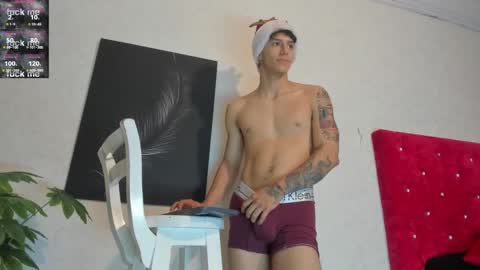 cristopher23  online show from December 28, 8:04 pm