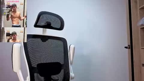 cristopher23  online show from October 8, 1:25 am