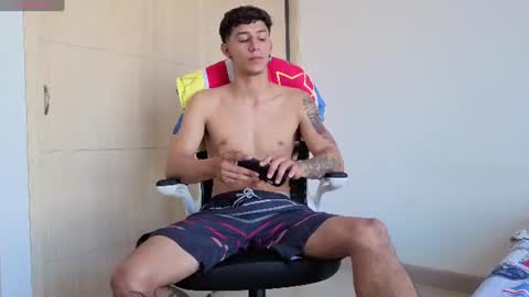 cristopher23  online show from June 28, 1:39 pm