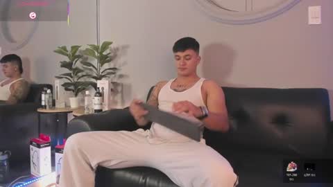 Cristopher online show from July 8, 1:04 pm