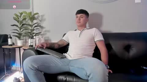 Cristopher online show from July 23, 2:04 pm