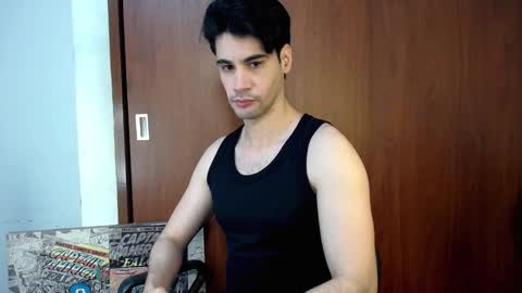 Snapshot of cristopher_vega182 chatting on November 30, 12:36 am cristopher online show from November 30, 12:36 am