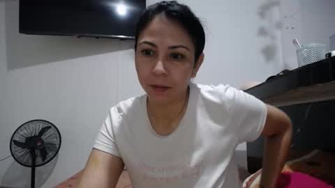 crisyoha4020 online show from October 20, 8:20 pm