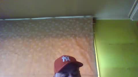 Snapshot of crmperez chatting on December 12, 9:15 pm crmperez online show from December 12, 9:15 pm