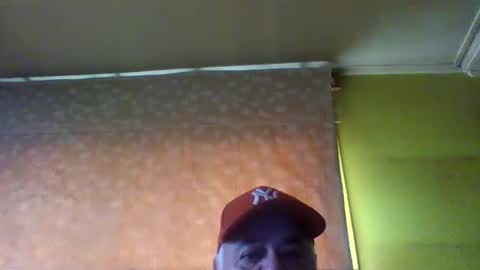 Snapshot of crmperez chatting on March 6, 5:54 pm crmperez online show from March 6, 5:54 pm