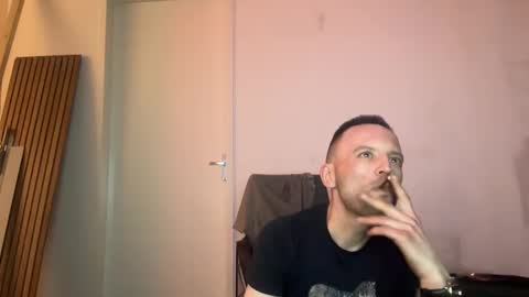 Snapshot of crobachh694772 chatting on April 26, 11:57 pm Nickkk online show from April 26, 11:57 pm