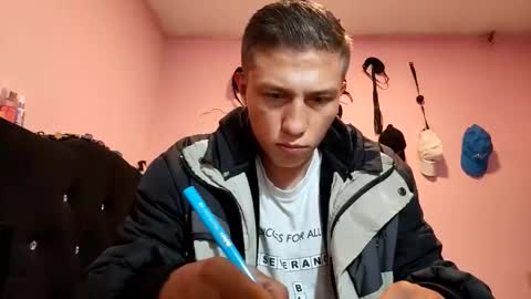 Snapshot of cronos_hot_888 chatting on March 6, 9:06 am cronos_hot_888 online show from March 6, 9:06 am