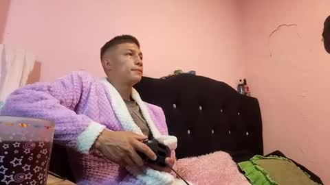 Snapshot of cronos_hot_888 chatting on March 21, 8:30 am cronos_hot_888 online show from March 21, 8:30 am