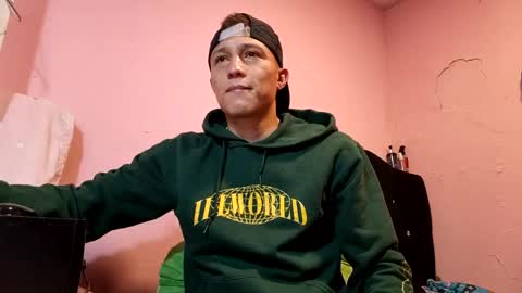 Snapshot of cronos_hot_888 chatting on March 25, 8:42 am cronos_hot_888 online show from March 25, 8:42 am