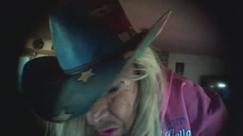Crossdrsr19 online show from June 23, 11:52 am