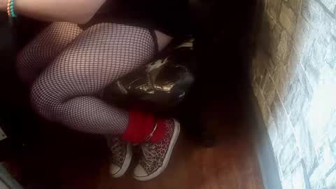 crossdresser krystal online show from December 1, 6:57 pm