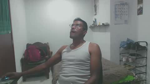 Snapshot of crow1993 chatting on March 29, 2:33 am Crowiner online show from March 29, 2:33 am