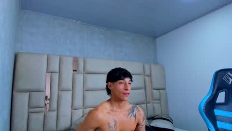 Snapshot of croy_myer chatting on February 17, 5:08 pm Croy online show from February 17, 5:08 pm